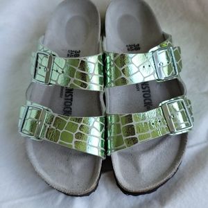 Birkenstock Arizona Croc. Embossed Sandal Green 38